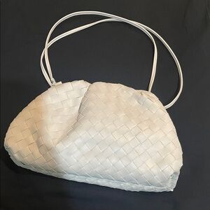 Elegant White Woven Women's Bag